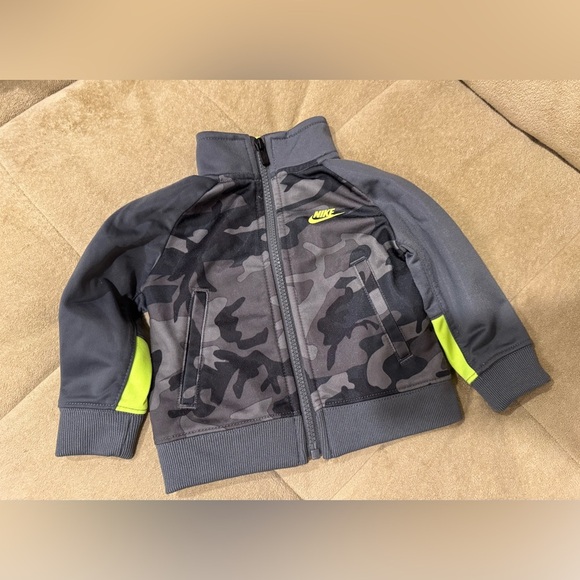 Nike Track / Soccer Jacket - Picture 1 of 5